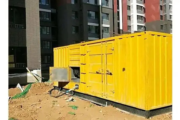 解放发电机租赁中燃油压力过低会对发动机的哪些部件造成损坏？